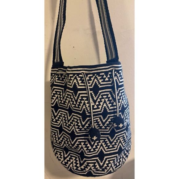 NWT Authentic Tejeduria Mochila Wayuu  100% Colombia Handmade Bag Black/ White - Picture 4 of 6